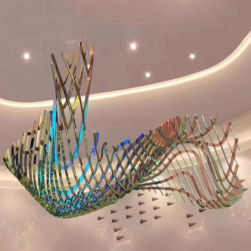 Lámpara decorativa colorida curvada de acrílico para el vestíbulo del hotel y el centro comercial