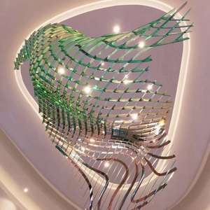 Lámpara decorativa colorida curvada de acrílico para el vestíbulo del hotel y el centro comercial