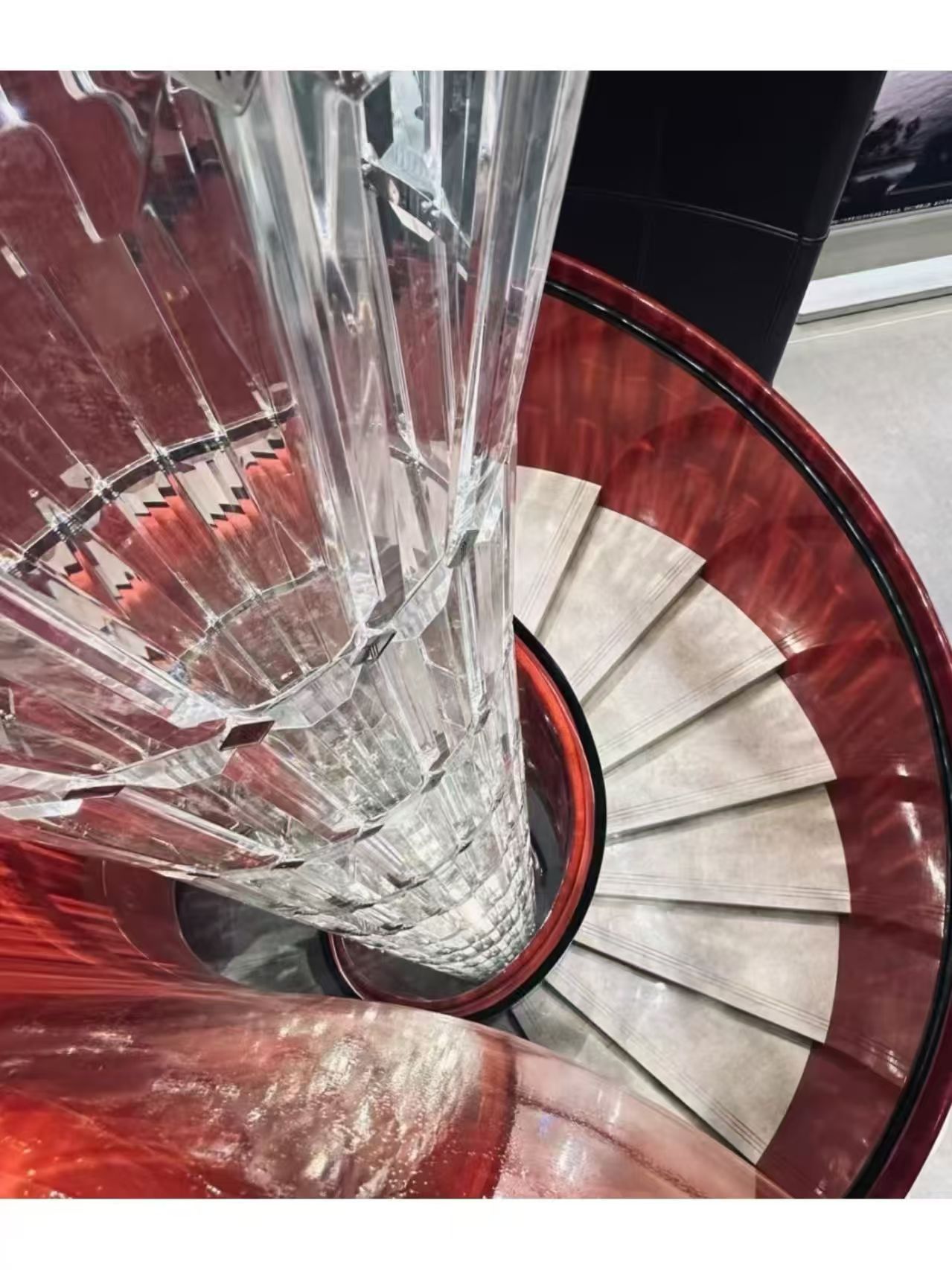Luces colgantes de araña modernas, proyecto de escalera de caracol para vestíbulo de hotel grande personalizado de cristal de lujo