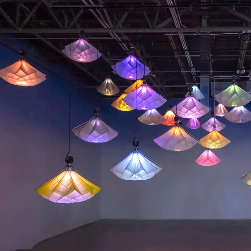 Grandes flores eléctricas Led iluminación abierta y cerrada automáticamente mecánica cinética elevación flor lámpara eléctrica
