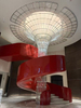 Luces colgantes de araña modernas, proyecto de escalera de caracol para vestíbulo de hotel grande personalizado de cristal de lujo