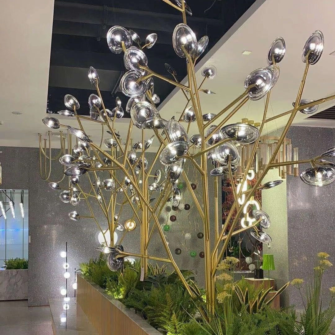 Iluminación personalizada para lámpara con forma de pilar y rama de centro comercial