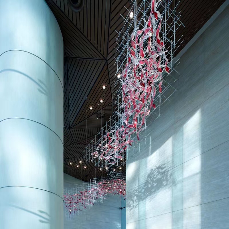 Diseño de proyecto moderno Escalera Salón de banquetes Vestíbulo del hotel Proyecto moderno Candelabros de vidrio soplado a mano de hotel personalizados no estándar