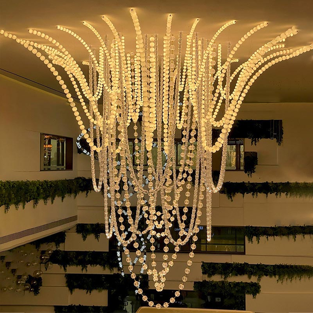 Lámpara colgante LED no estándar con cuentas de cristal en cascada de lujo moderna personalizada