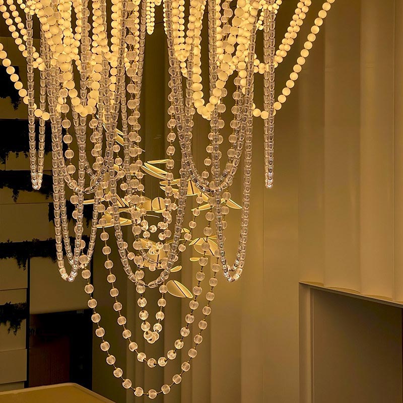 Lámpara colgante LED no estándar con cuentas de cristal en cascada de lujo moderna personalizada